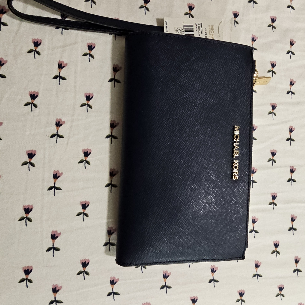 Michael Kors Navy Wristlet